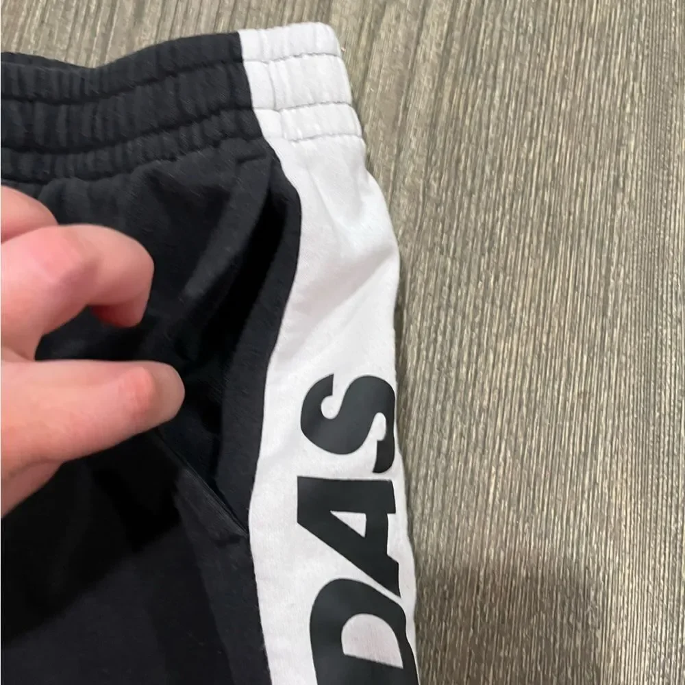 adidas details elasticated